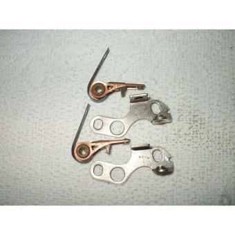 Simca-Versailles -Le jeu de 4 pieces -( sans axe )