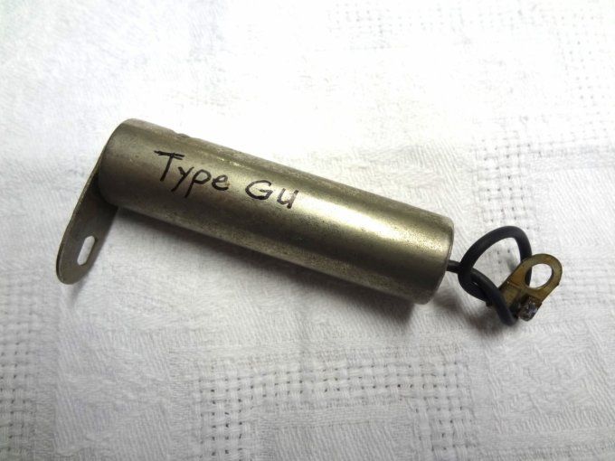 Condensateur type GU -Refait a neuf -diametre 17 sur 64 mm